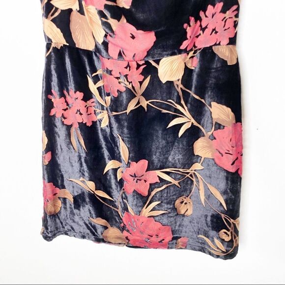 Moon River Velvet Floral Off Shoulder Dress Small - Picture 2 of 7